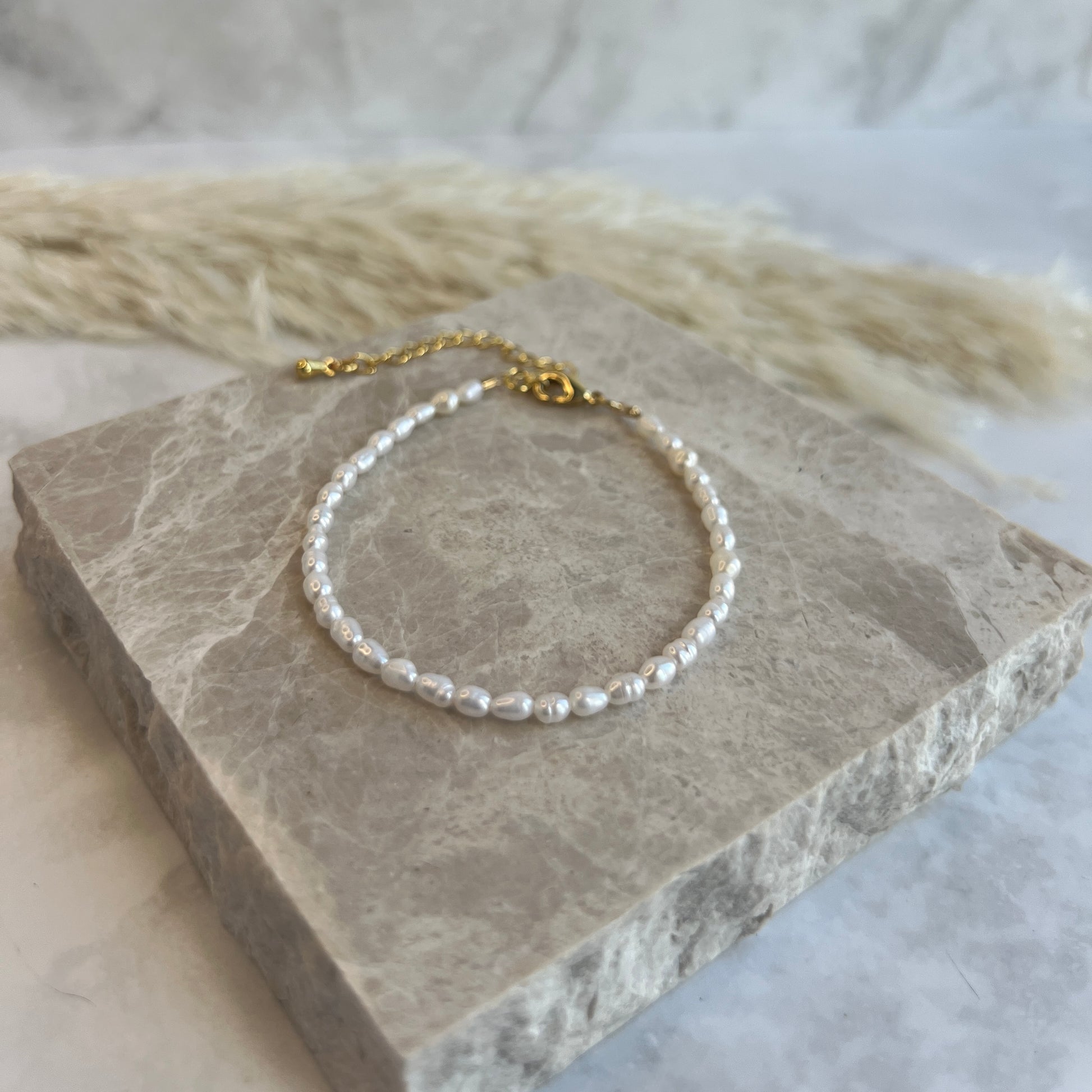 Dainty Freshwater Pearl Bracelet