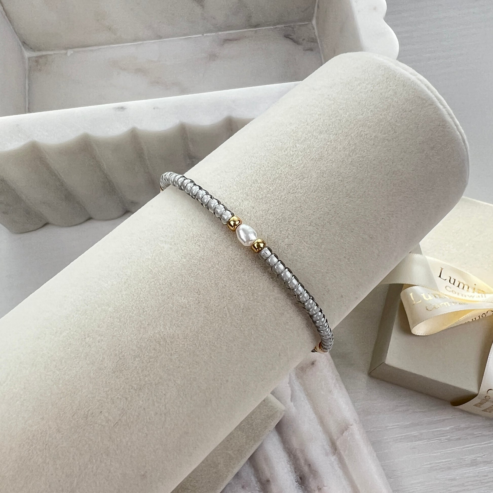 Glass Bead & Freshwater Pearl Bracelet