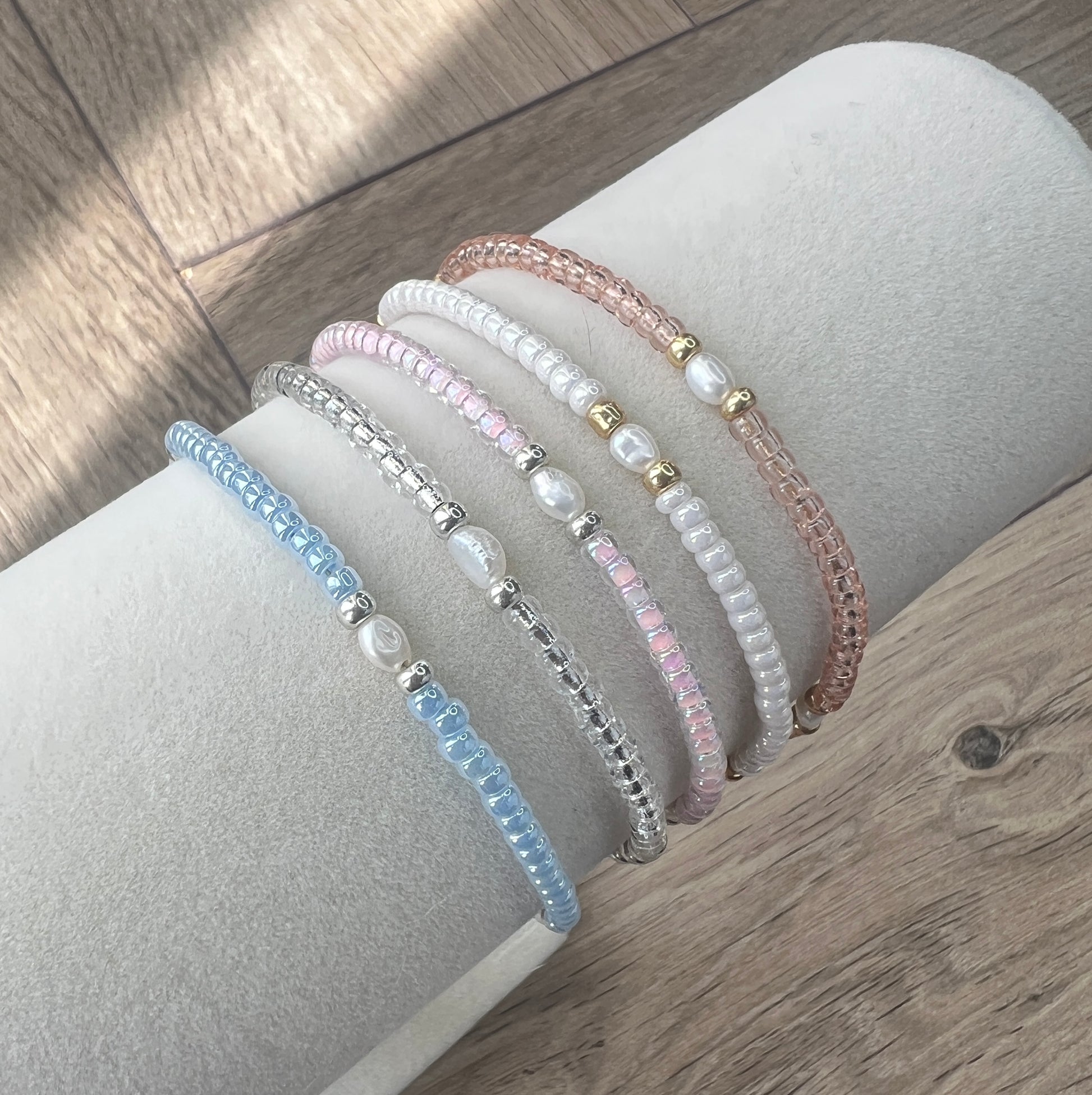 Blush Rose Glass Bead & Freshwater Pearl Bracelet