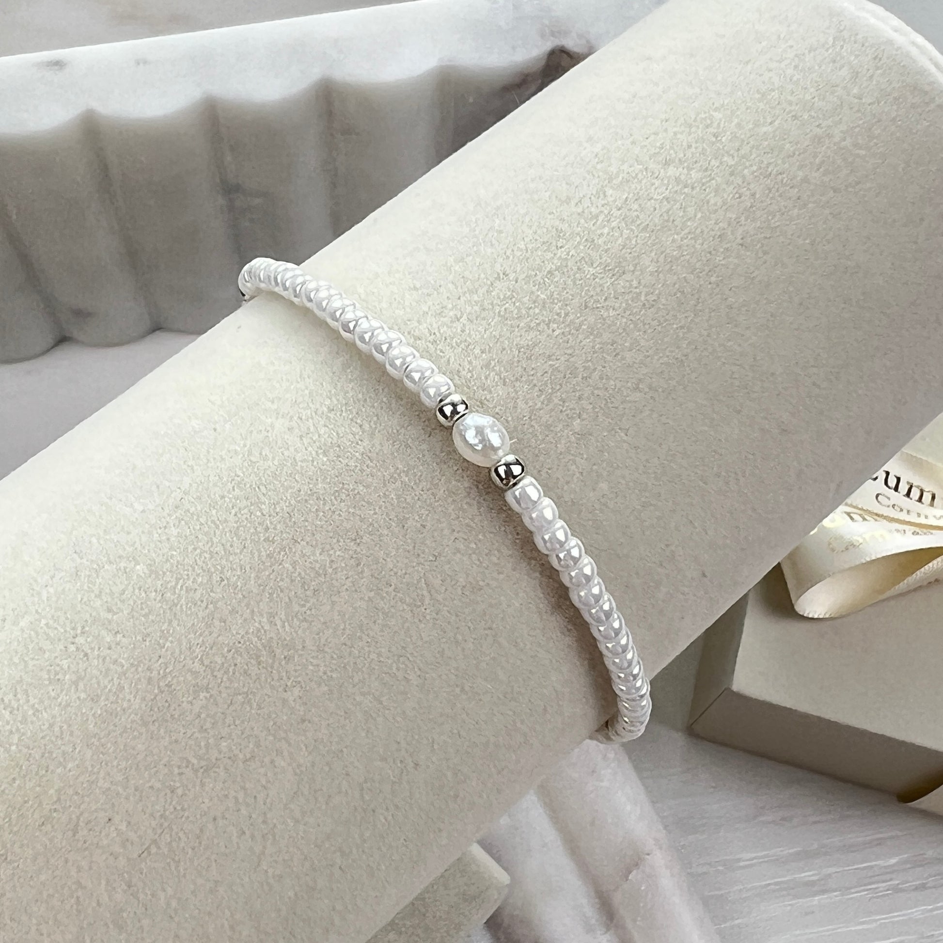 Glass Bead & Freshwater Pearl Bracelet